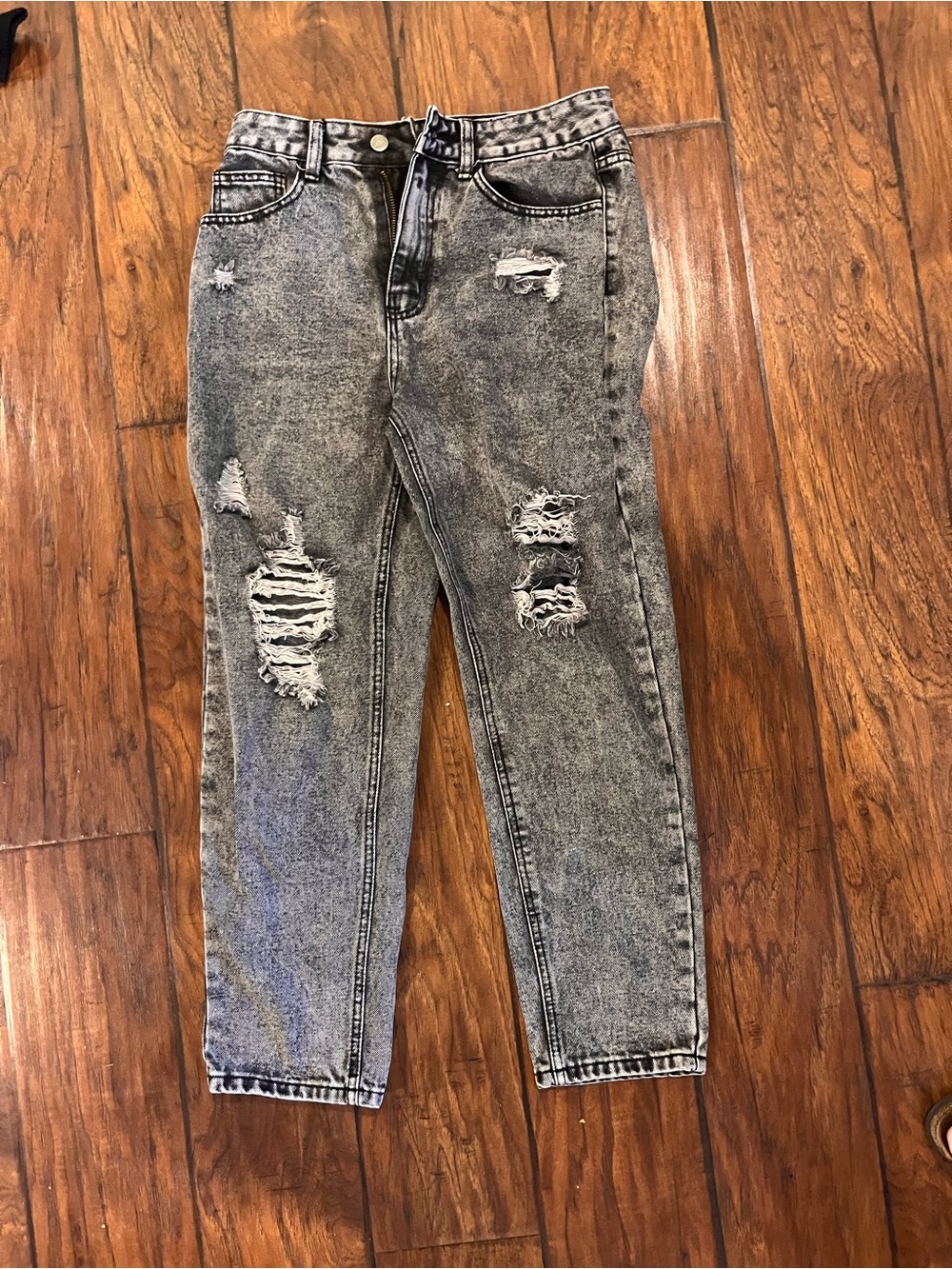 SHEIN Grey Acid-Wash Boyfriend Jeans with Distressed Rips